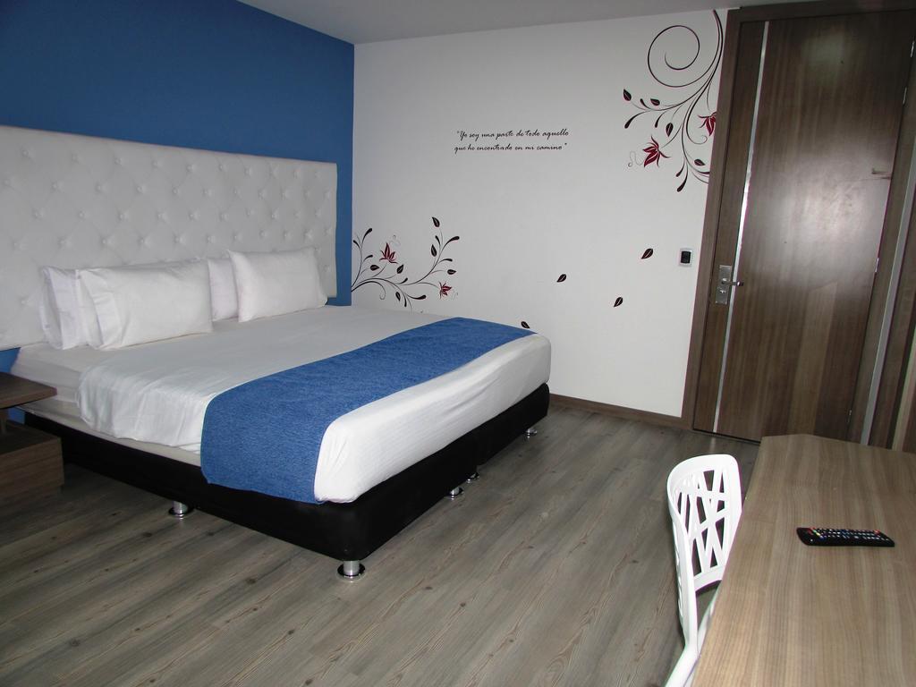 Aw Hotel Plaza Miranda Bogotá Rom bilde